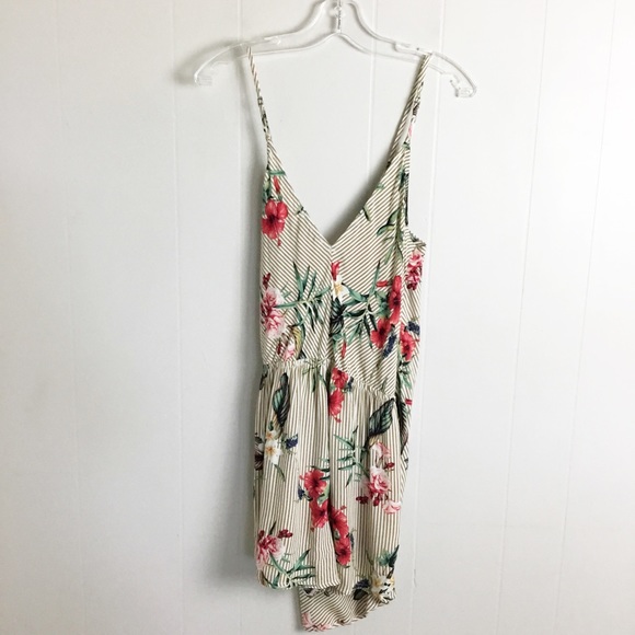 Dress Forum Floral Romper Size Large L Vacation Summer Stripped - Picture 5 of 5